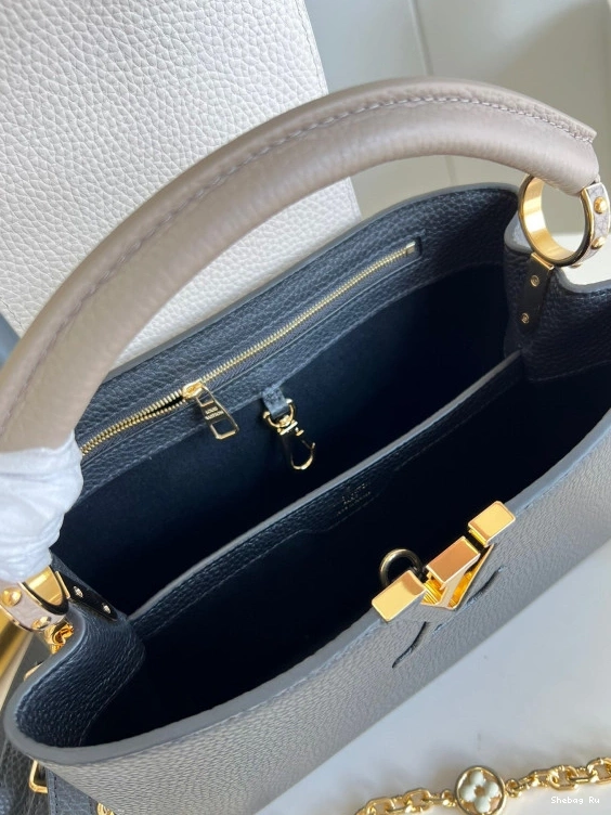 LOUIS CAPUCINES VUITTON MM 0707